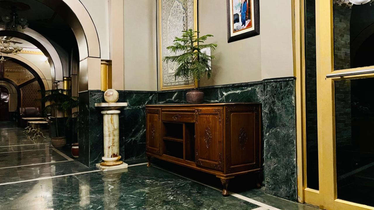 Hotel International Srīnagar Esterno foto